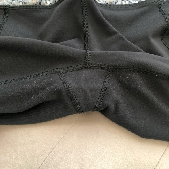 Lululemon gather and crow gray pants crop - Picture 7 of 9